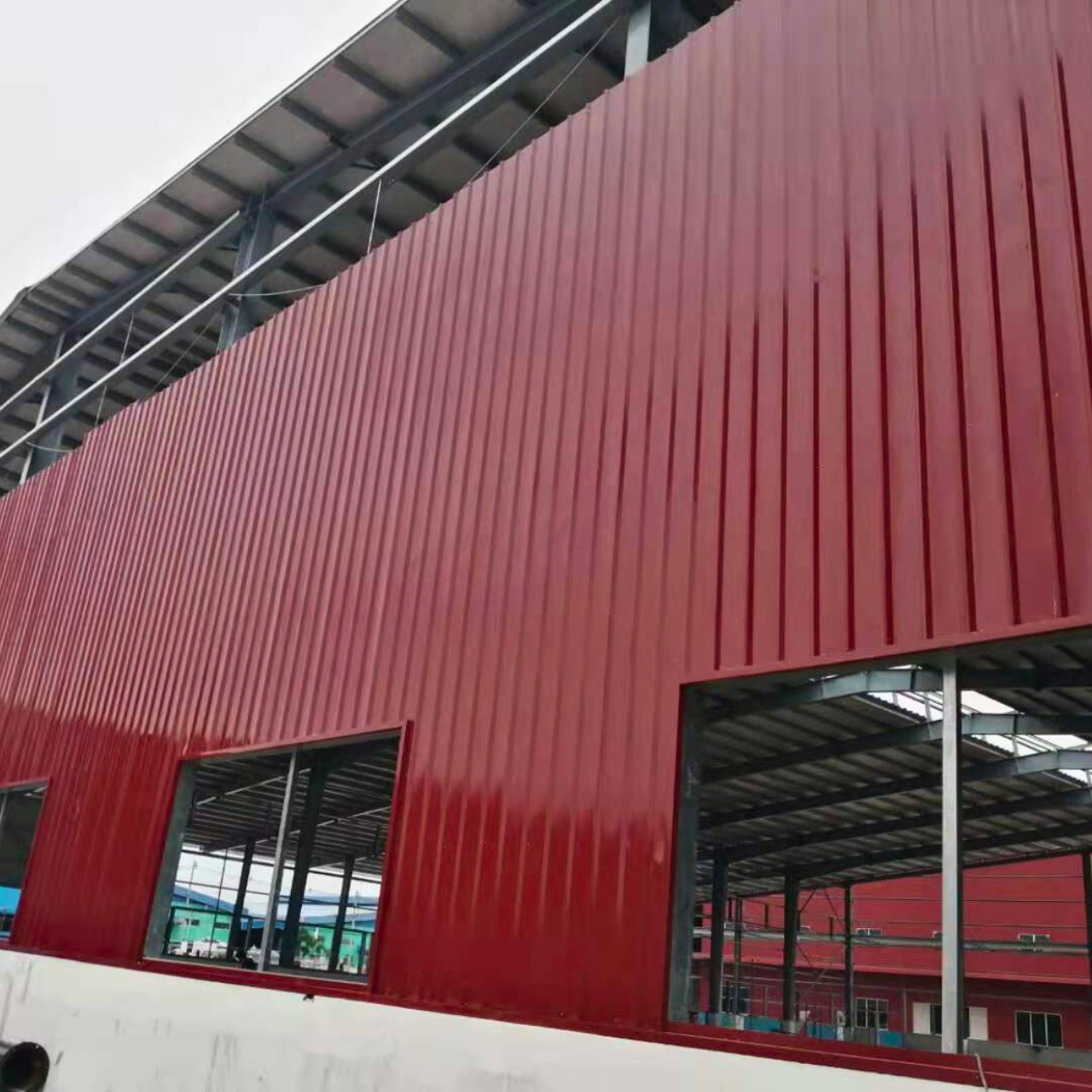 steel-structure-warehouse-red-wall-cladding