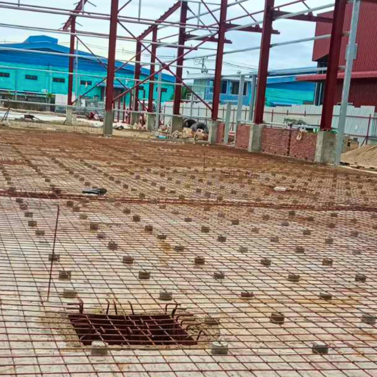 steel-structure-warehouse-flooring-ground-slab-rebar
