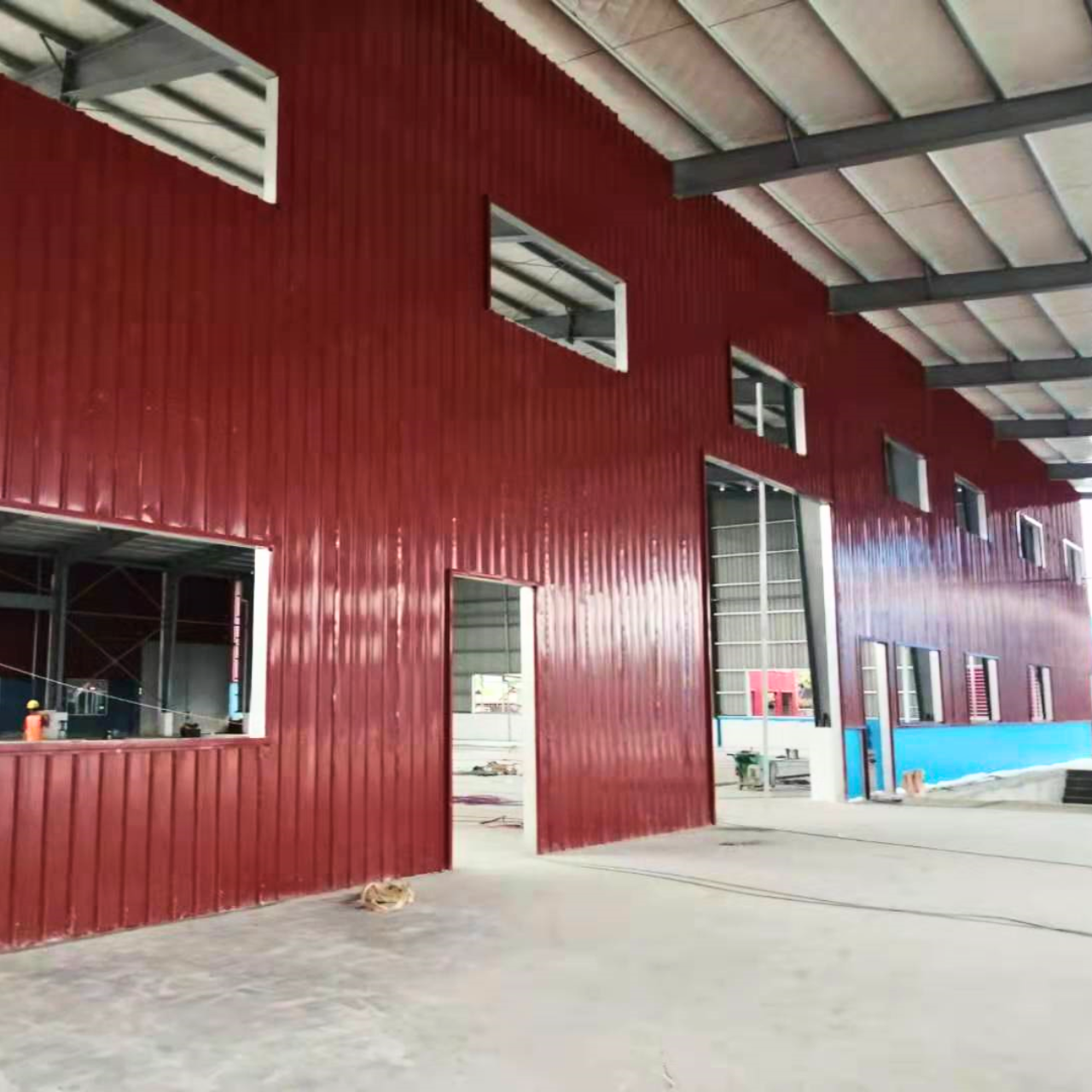 steel-structure-warehouse-wall-cladding-interior