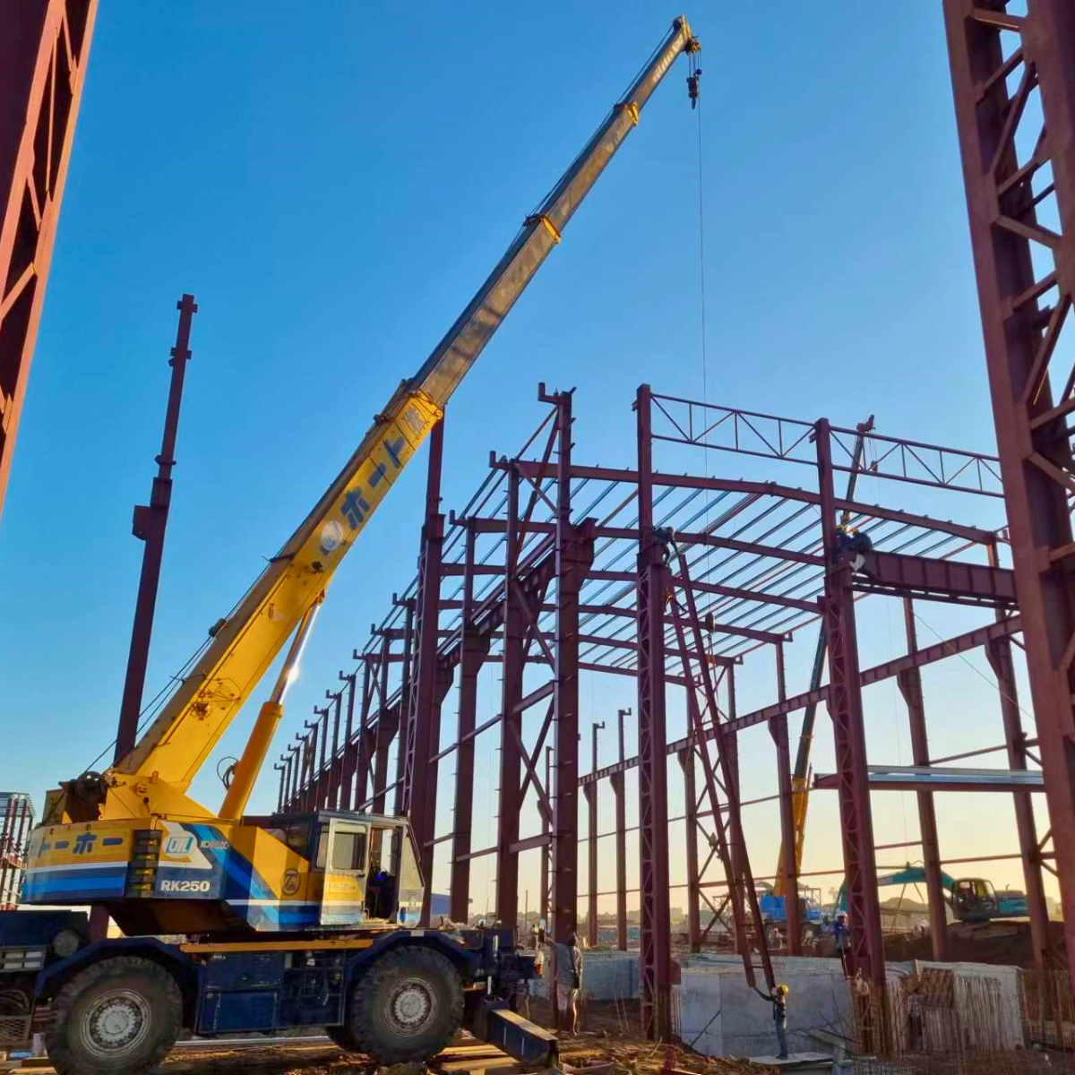 Truss Column Erection
