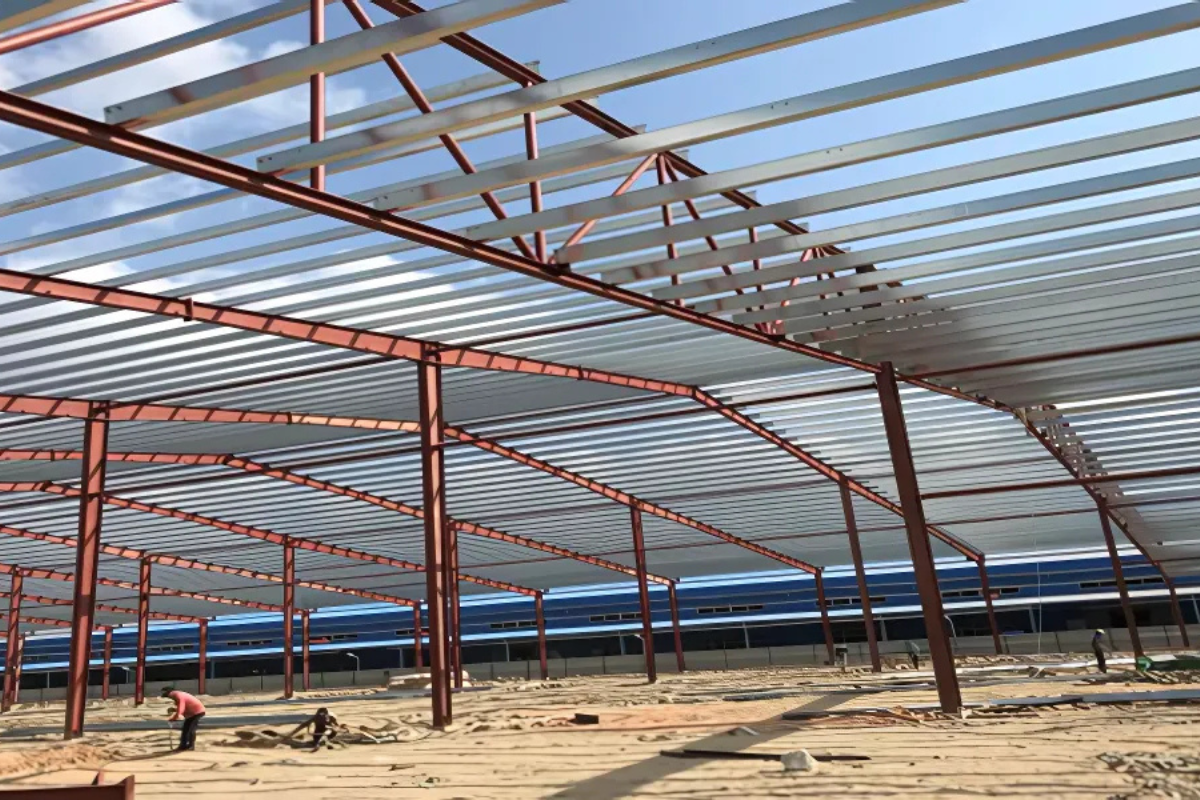 myanmar-knitting-factory-pathein-steel-structure-roof-installation