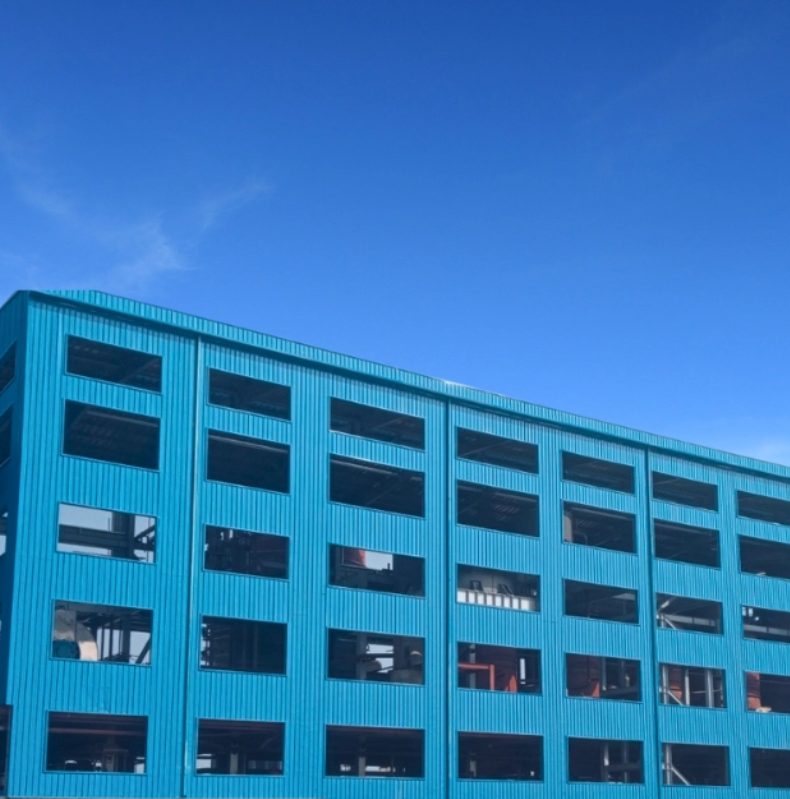 Steel Structure Roof and Wall Cladding Installation